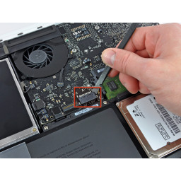 MacBook Unibody Модель A1342 Замена батареи